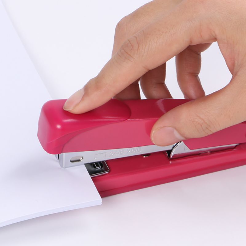 Agrafeuse manuelle EAGLE Classic pour les besoins de bureau traditionnels 206R