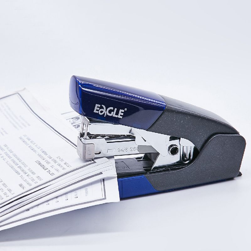 Agrafeuse de bureau de taille moyenne de style classique EAGLE, fournitures de bureau pour reliure de documents Rose S5160B
